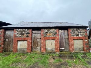 Barn- click for photo gallery